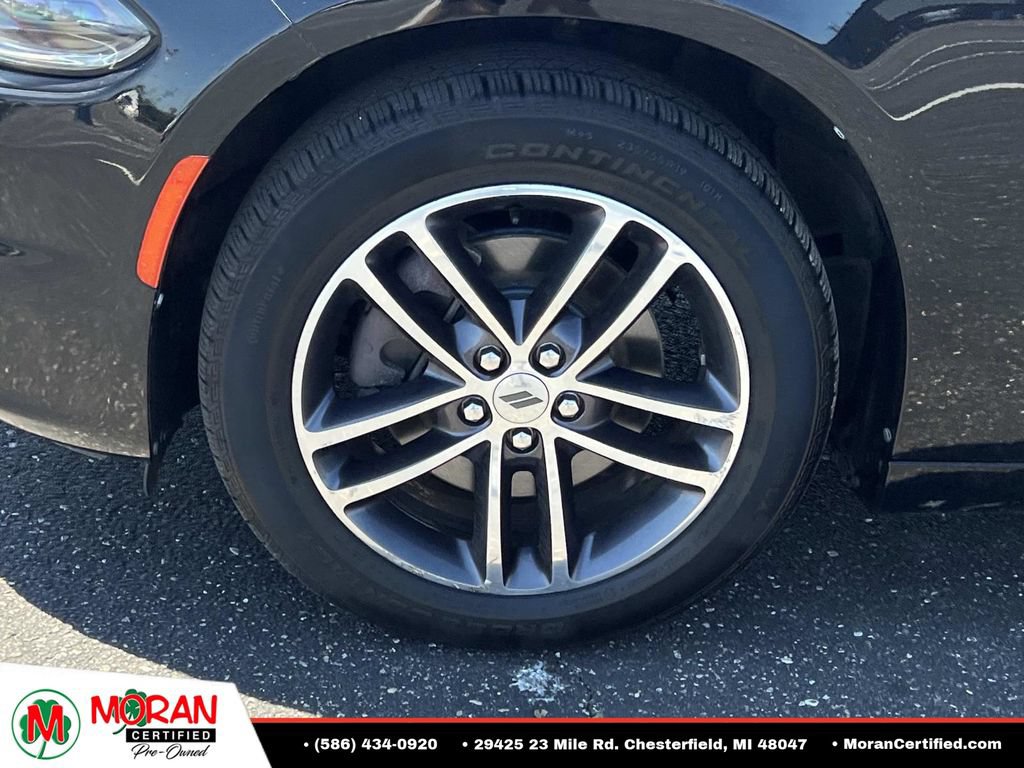 Used 2019 Dodge Charger SXT AWD/4WD image 9
