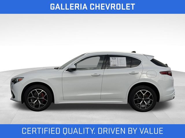 Used 2021 Alfa Romeo Stelvio Ti w/ Premium Package AWD/4WD image 4