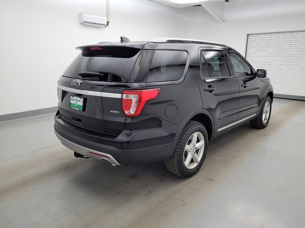 Used 2016 Ford Explorer XLT w/ Equipment Group 202A AWD/4WD image 9