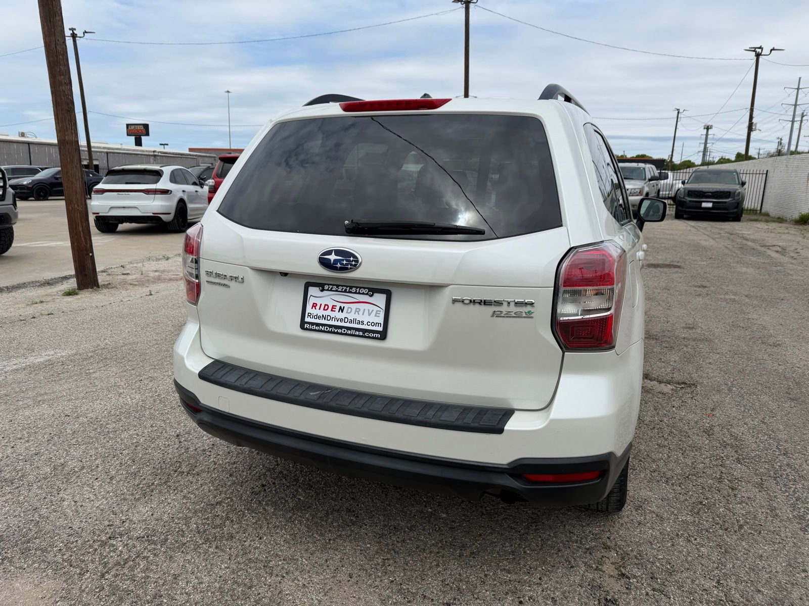 Used 2015 Subaru Forester 2.5i Premium w/ All-Weather Package image 6