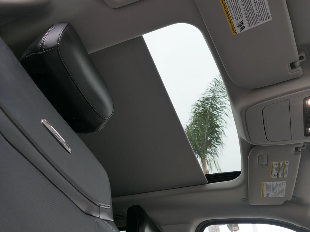 Used 2025 Ford Expedition Max Platinum AWD/4WD image 28