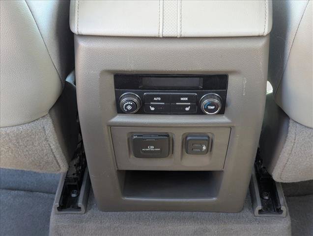Used 2019 Chevrolet Traverse Premier w/ LPO, Floor Liner Package AWD/4WD image 14