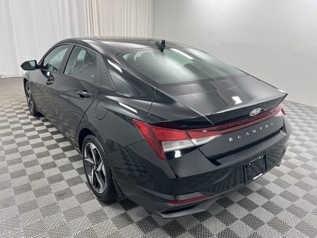 Used 2023 Hyundai Elantra SEL w/ Convenience Package image 6