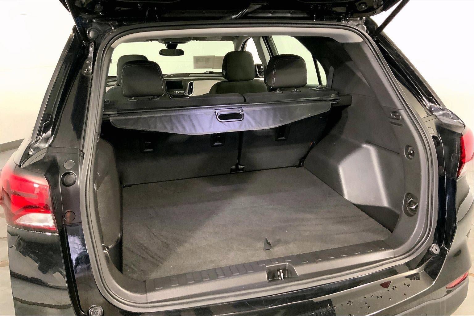 Used 2023 Chevrolet Equinox LS image 4