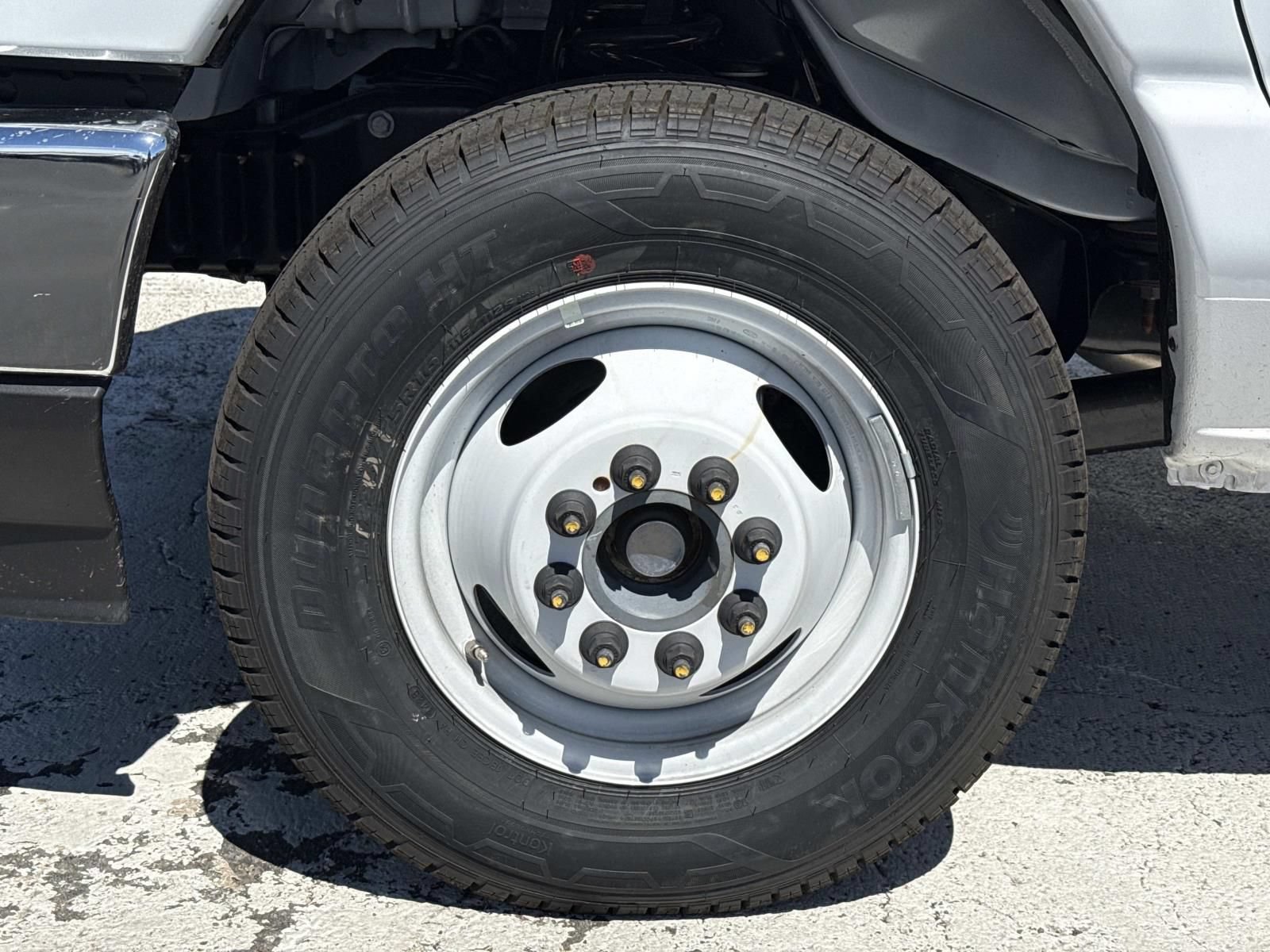 New 2027 Ford E-350 and Econoline 350 Super Duty w/ Power Equipment Group RWD image 9