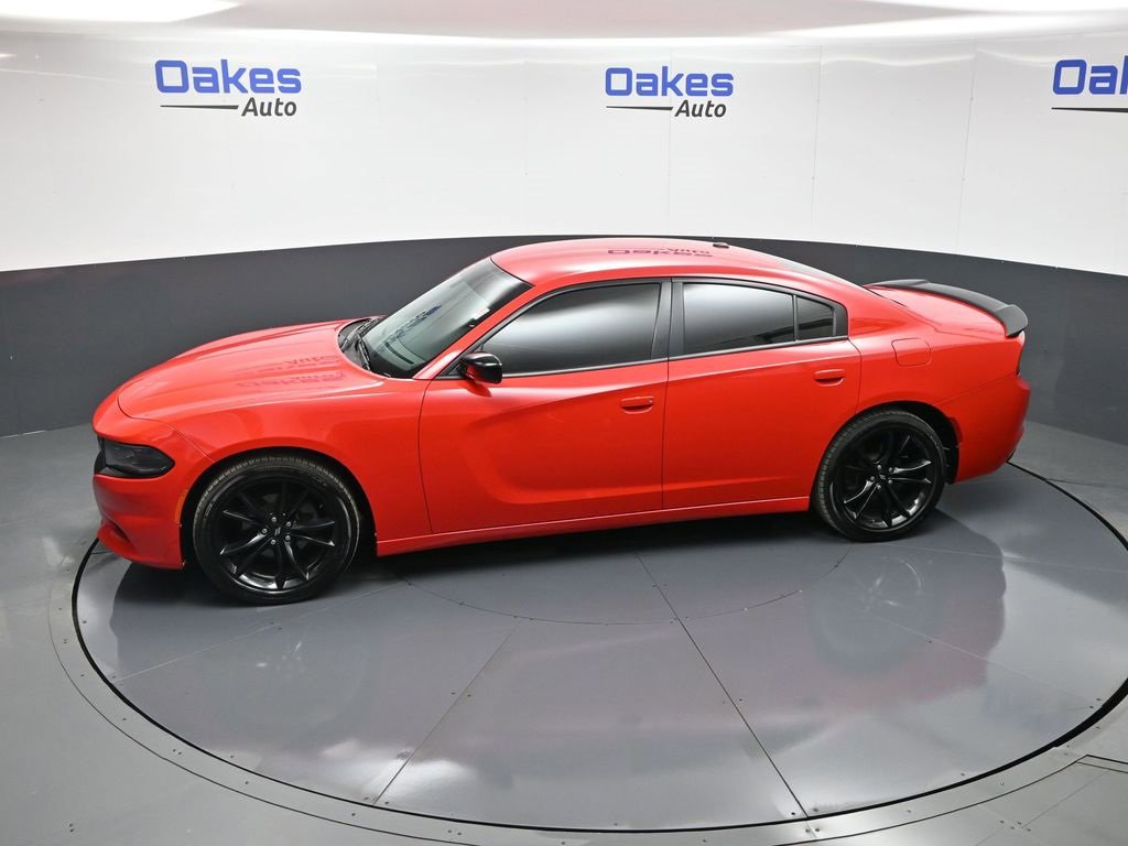 Used 2018 Dodge Charger SXT w/ Blacktop Package image 47