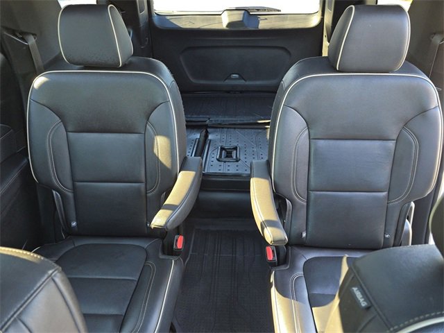 Used 2023 Chevrolet Traverse Premier w/ Redline Edition image 23