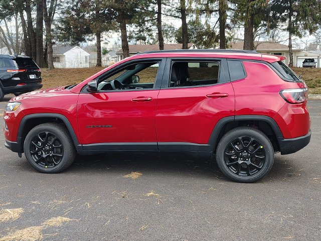 New 2026 Jeep Compass Latitude AWD/4WD image 4