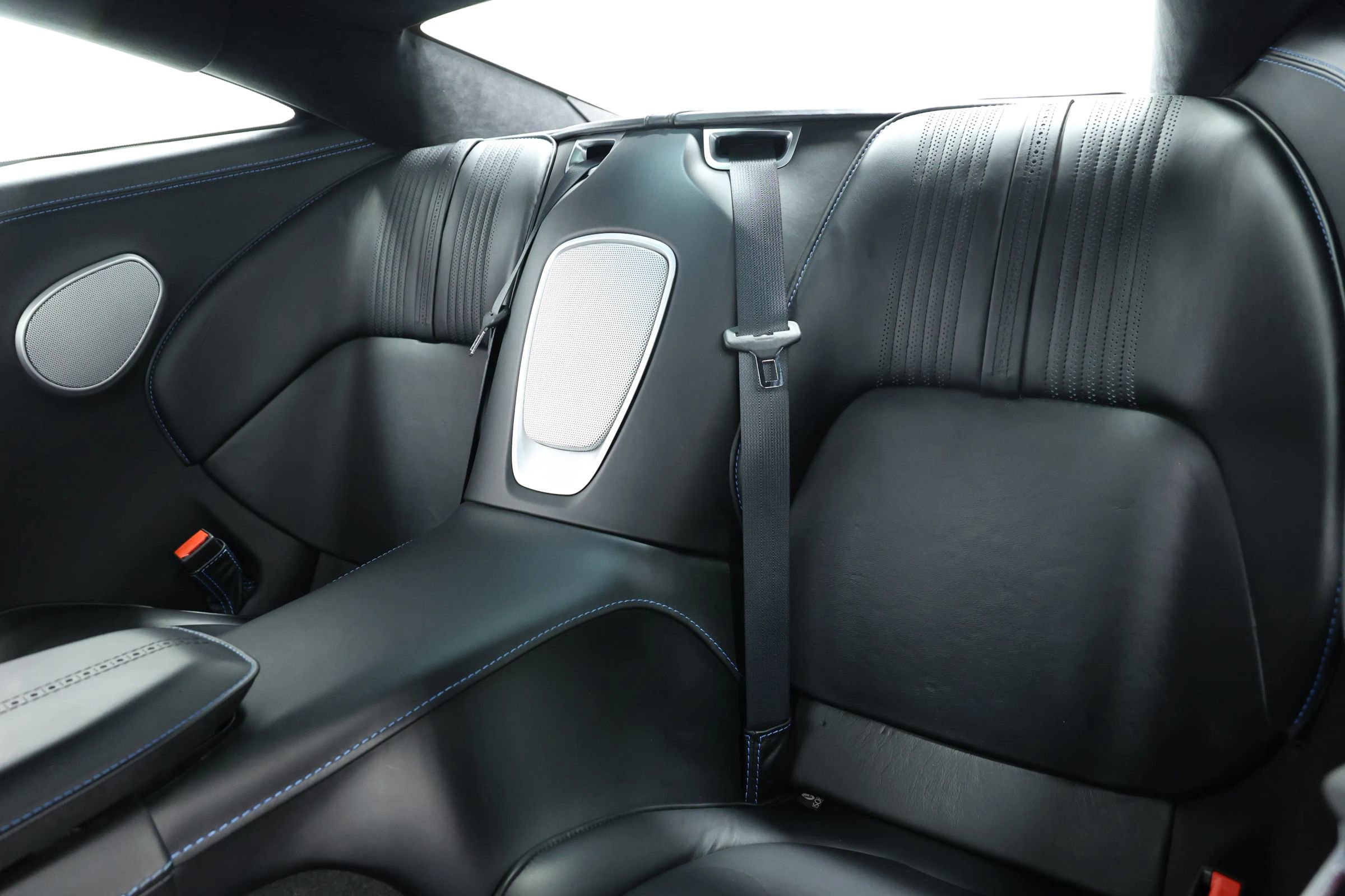 Used 2018 Aston Martin DB11 V12 image 53