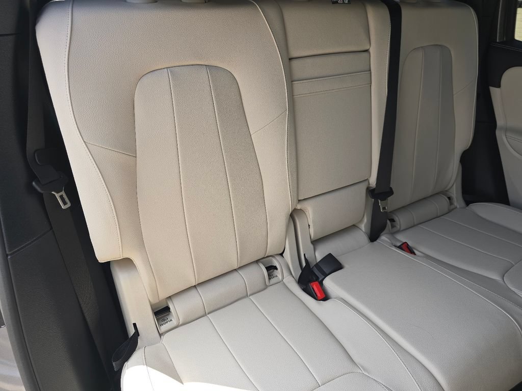 New 2026 Mercedes-Benz GLB 250 4MATIC image 21