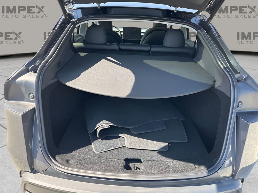 Used 2026 Tesla Model Y Long Range RWD image 31