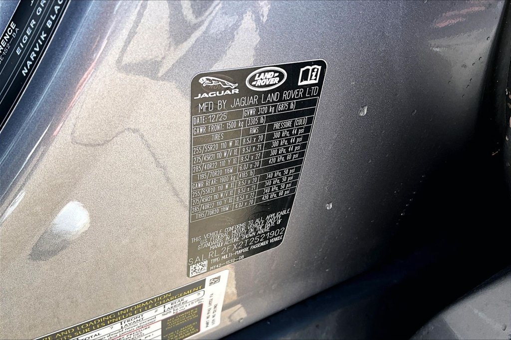 Certified 2026 Land Rover Discovery Dynamic SE AWD/4WD image 32