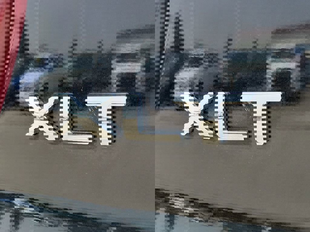 Used 2019 Ford Explorer XLT image 7