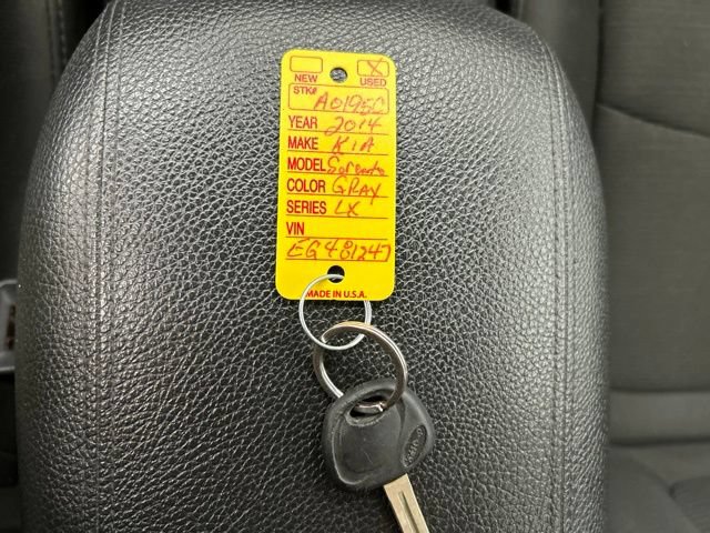Used 2014 Kia Sorento LX FWD image 16