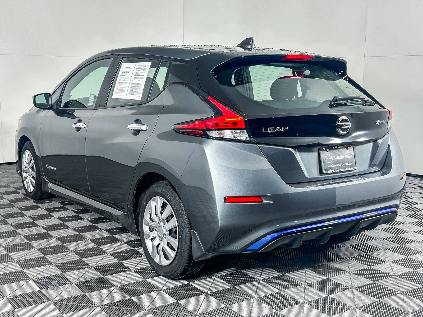 Used 2018 Nissan Leaf S w/ S Charge Package image 6