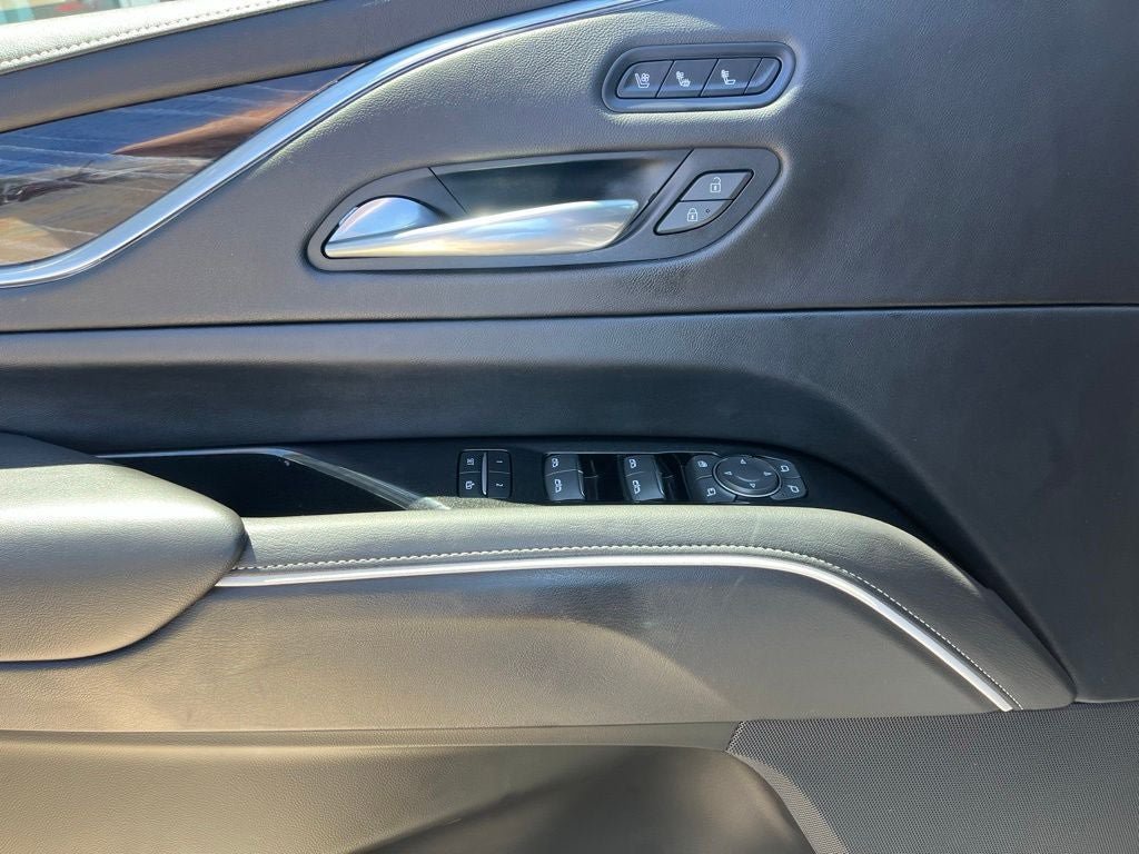 Used 2022 Cadillac Escalade Sport w/ Touring Package AWD/4WD image 44