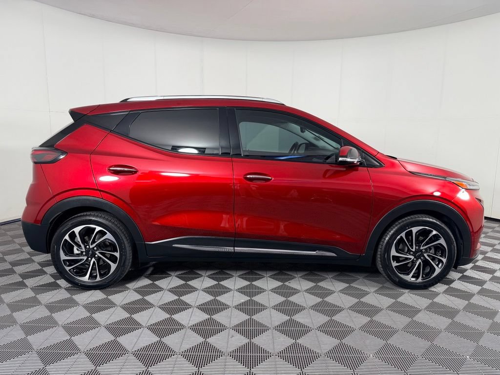 Used 2022 Chevrolet Bolt EUV Premier FWD image 7