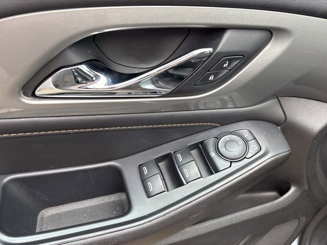 Used 2021 Chevrolet Traverse LS FWD image 28