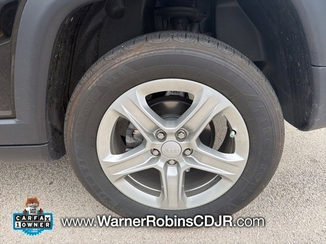 Used 2024 Jeep Compass Sport image 6