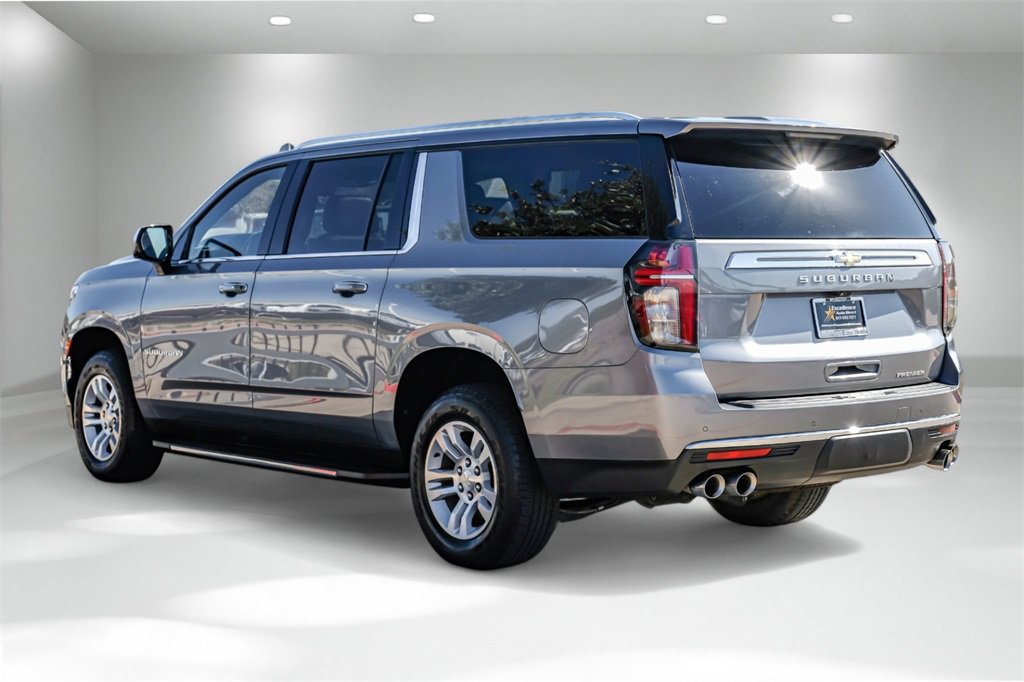Used 2021 Chevrolet Suburban Premier w/ Premium Package image 11