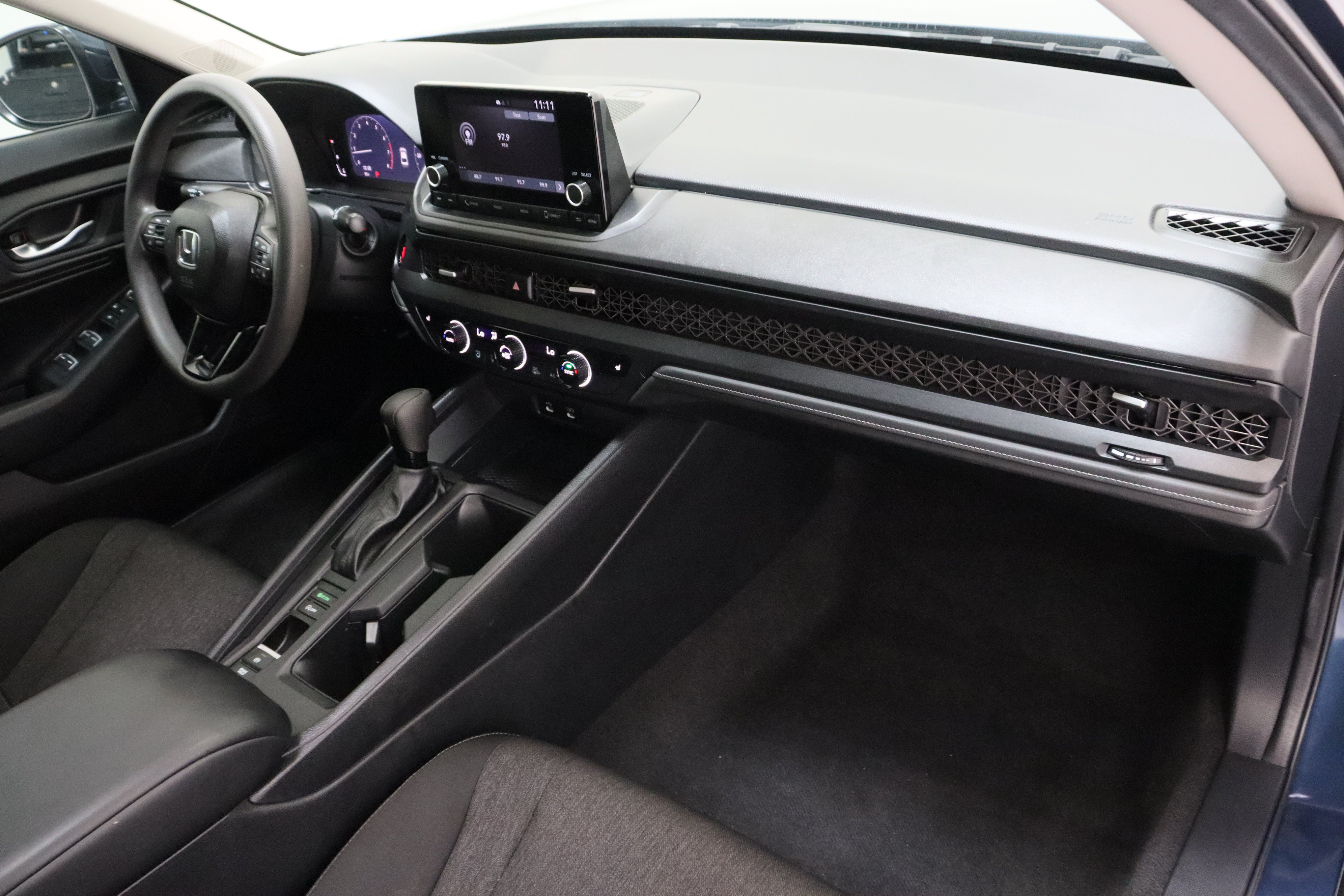 Used 2024 Honda Accord EX image 37