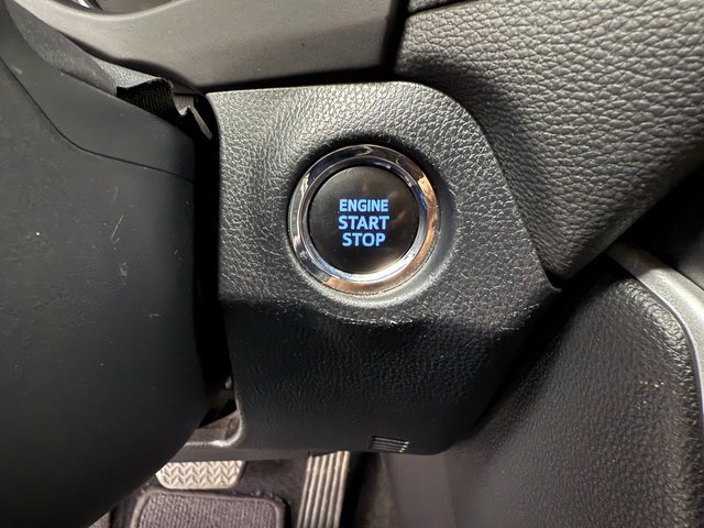 Used 2022 Toyota RAV4 XLE Premium image 11