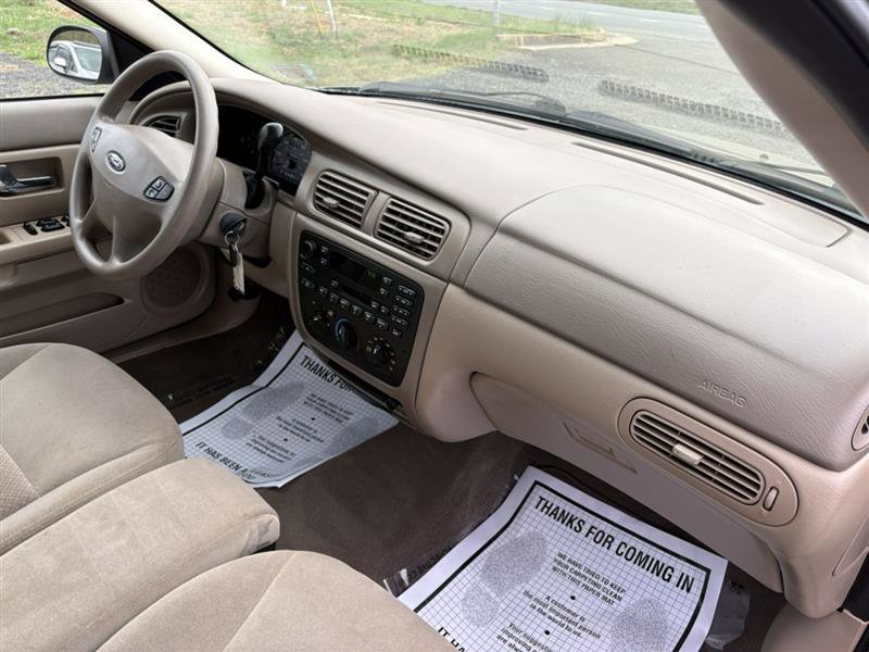 Used 2003 Ford Taurus LX image 21