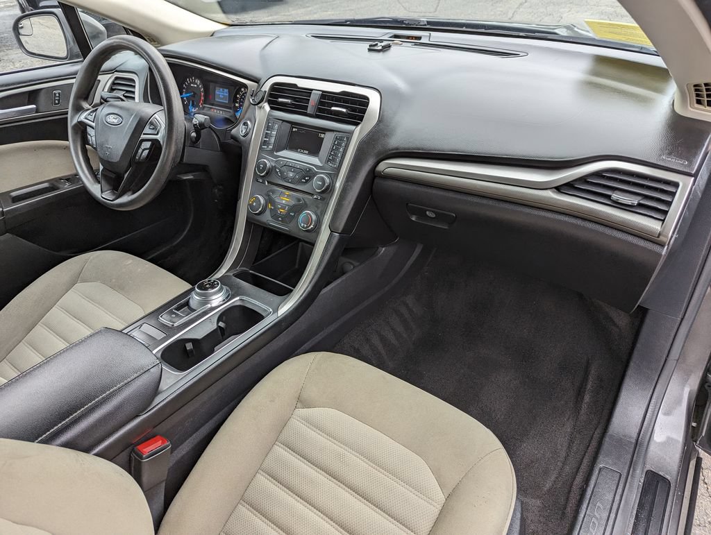 Used 2017 Ford Fusion S FWD image 33