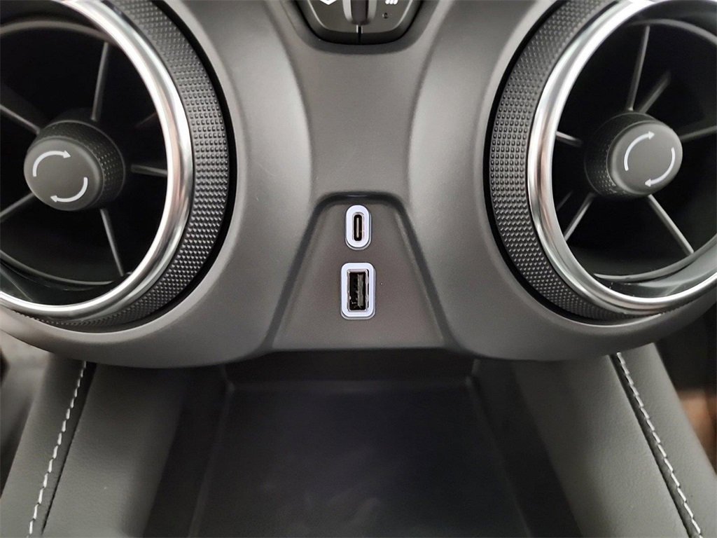 New 2025 Chevrolet Blazer LT w/ Midnight/Sport Edition image 18