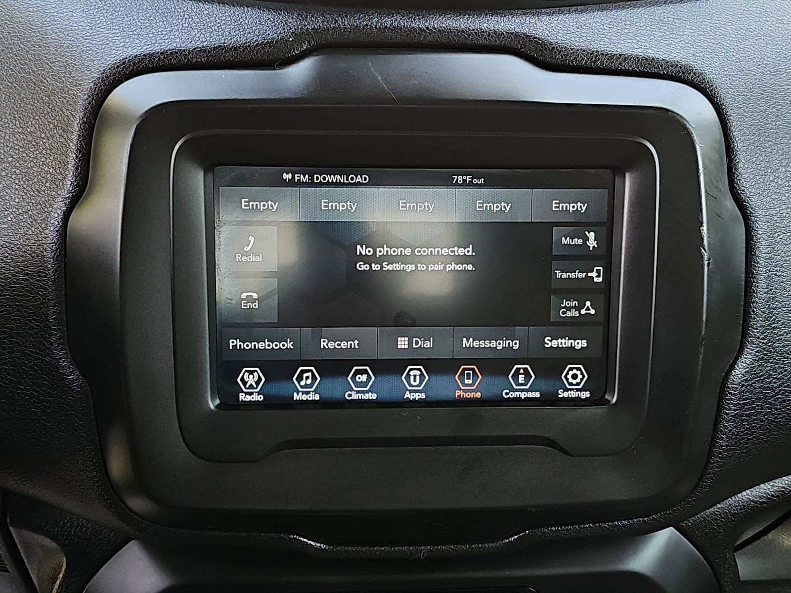 Used 2018 Jeep Renegade Latitude w/ Advanced Technology Group FWD image 20