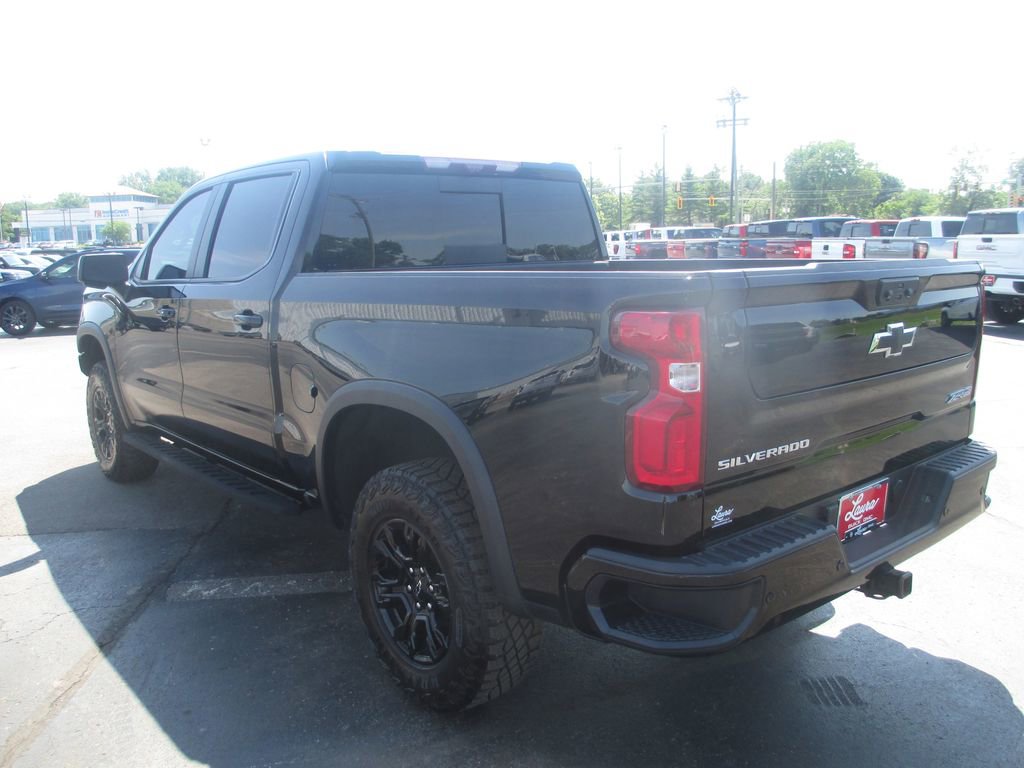 Used 2023 Chevrolet Silverado 1500 ZR2 w/ Technology Package AWD/4WD image 9
