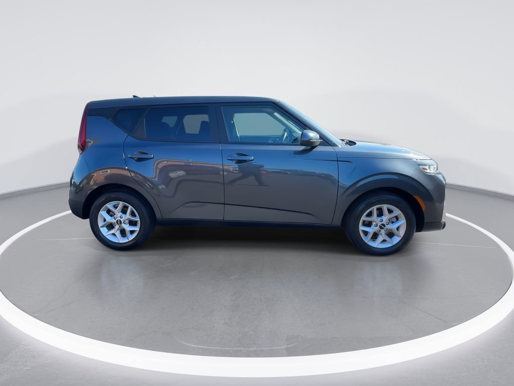 Used 2022 Kia Soul LX w/ Technology Package FWD image 9