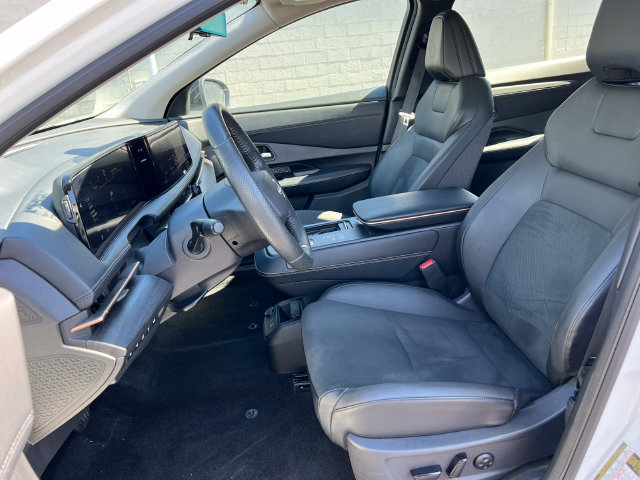 Used 2024 Nissan Ariya AWD image 4