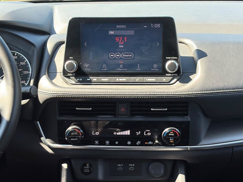 Certified 2025 Nissan Rogue SV FWD image 32