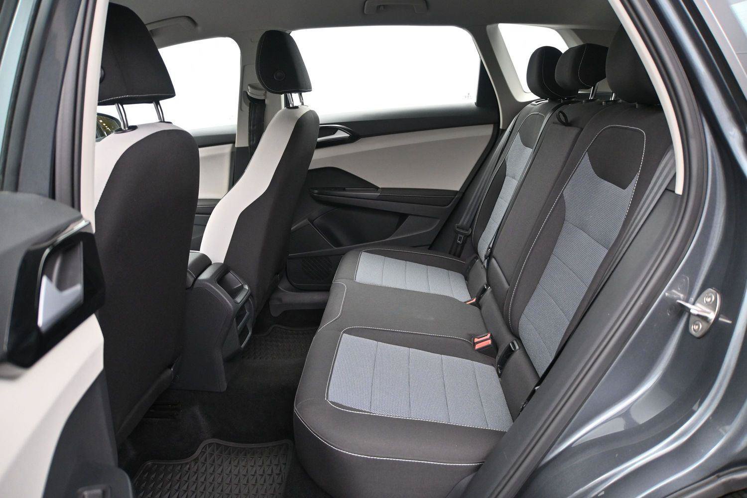 Certified 2025 Volkswagen Taos S AWD/4WD image 10