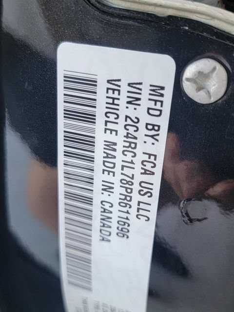 Used 2023 Chrysler Pacifica Touring-L FWD image 32