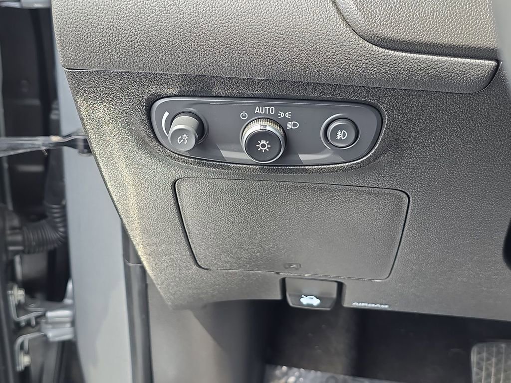 Used 2023 Buick Encore GX Select FWD image 17