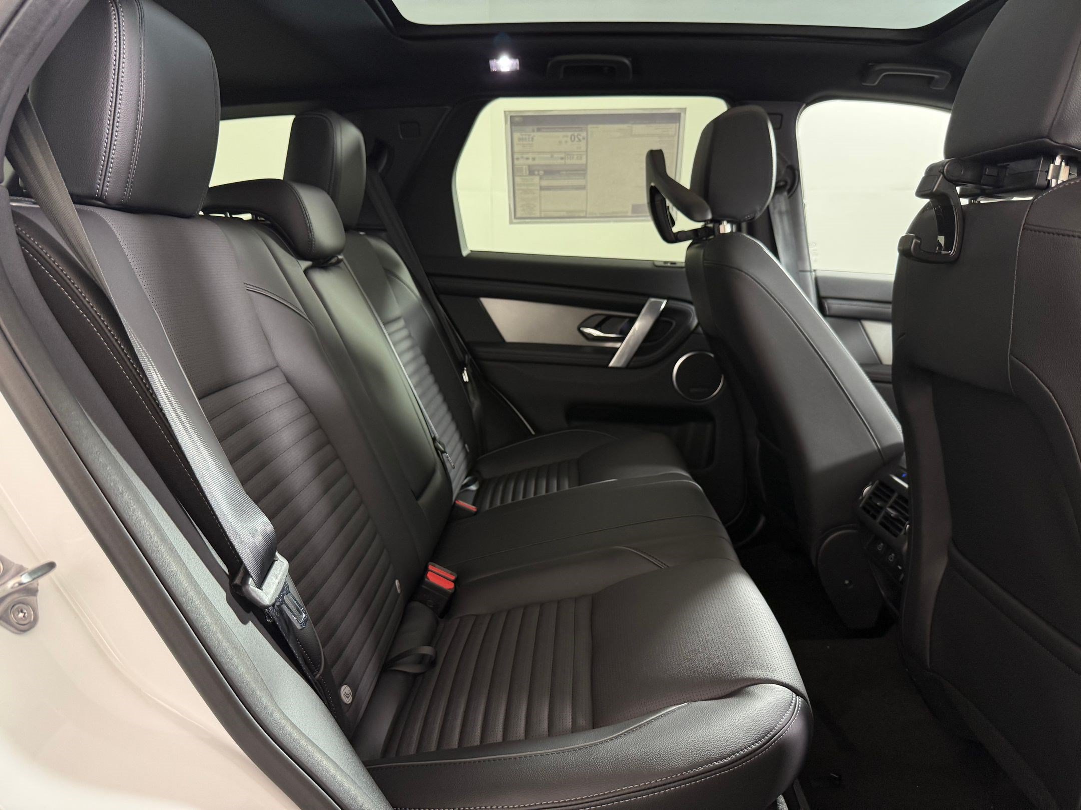 New 2026 Land Rover Discovery Sport Landmark AWD/4WD image 28
