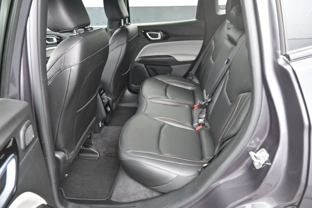 Used 2024 Jeep Compass Limited w/ Sun and Sound Group AWD/4WD image 15