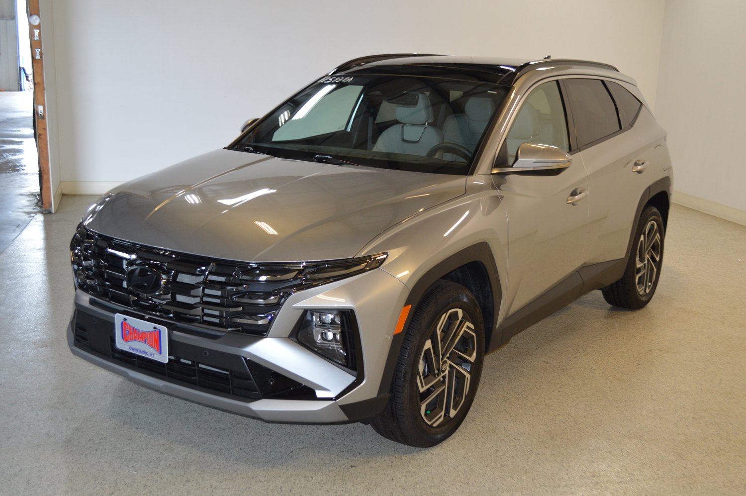 Used 2026 Hyundai Tucson Limited AWD/4WD image 7