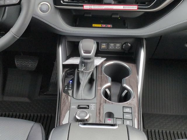 New 2026 Toyota Highlander Limited AWD/4WD image 19