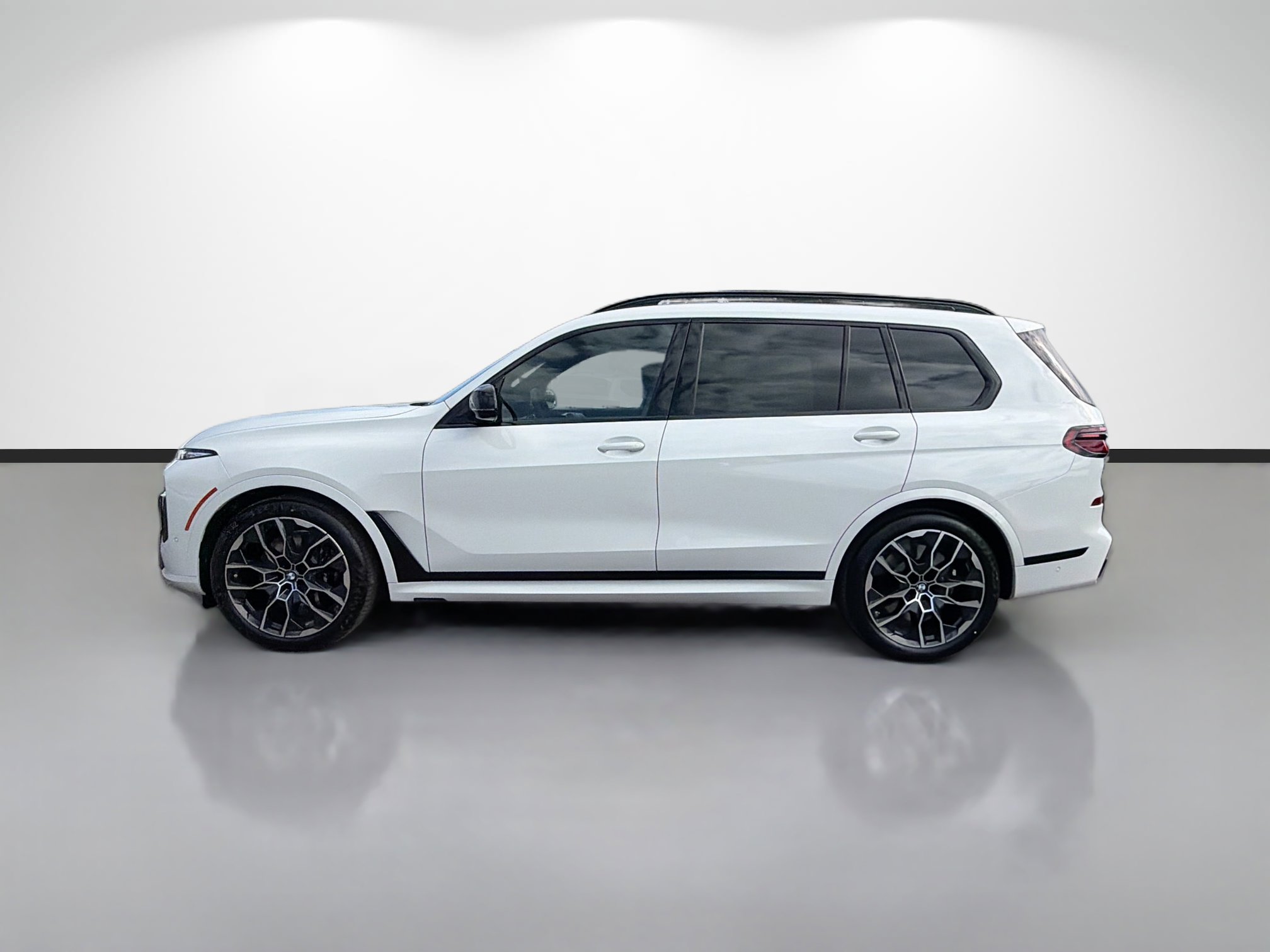 New 2026 BMW X7 M60i image 6