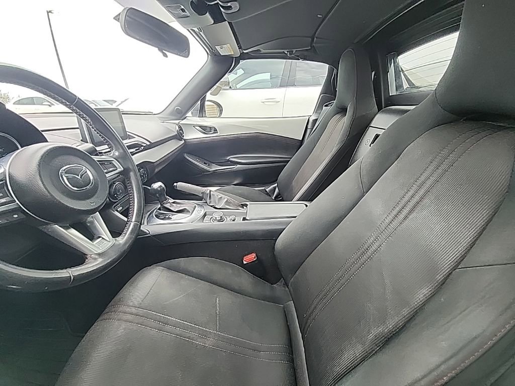 Used 2017 MAZDA MX-5 Miata RF Club RWD image 3