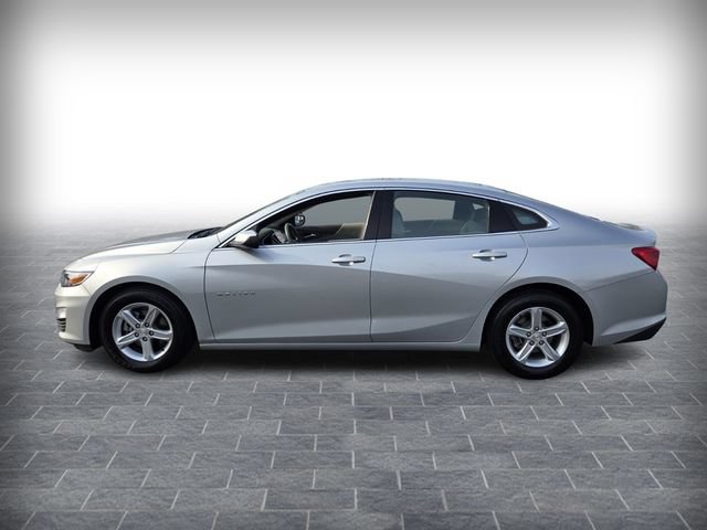 Used 2022 Chevrolet Malibu LS w/ Driver Confidence Package II FWD image 4