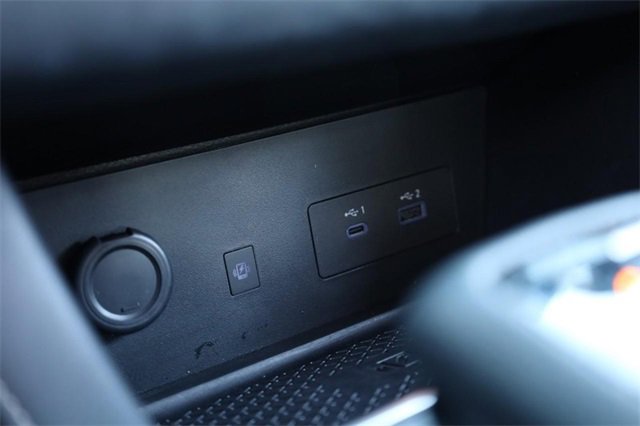 Certified 2024 Nissan Pathfinder SL image 17