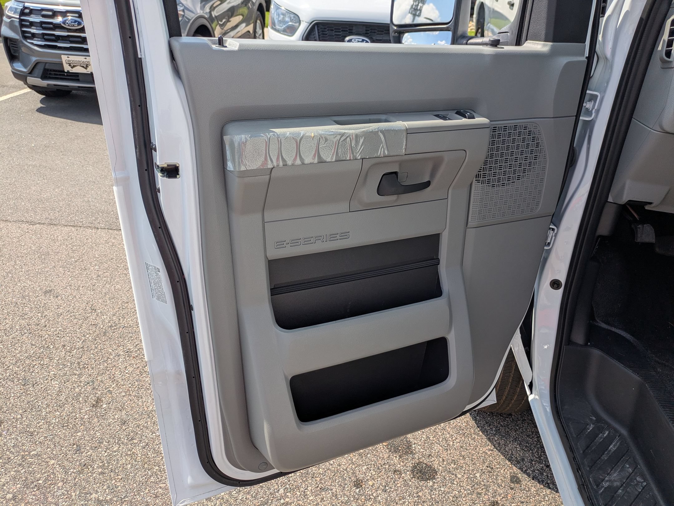 New 2027 Ford E-350 and Econoline 350 Super Duty w/ Power Equipment Group RWD image 15
