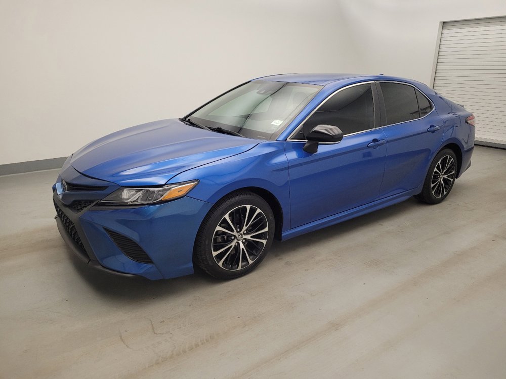 Used 2019 Toyota Camry SE w/ Convenience Package FWD image 2