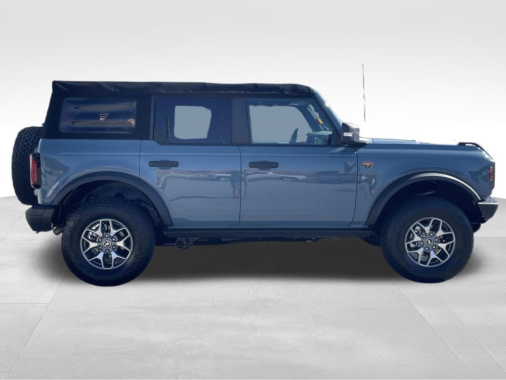 Used 2021 Ford Bronco Badlands image 2