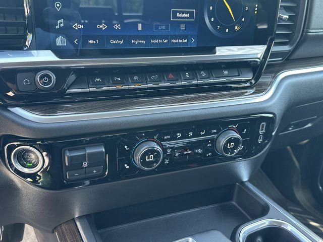 Used 2022 Chevrolet Silverado 1500 LT Trail Boss w/ Convenience Package II AWD/4WD image 33