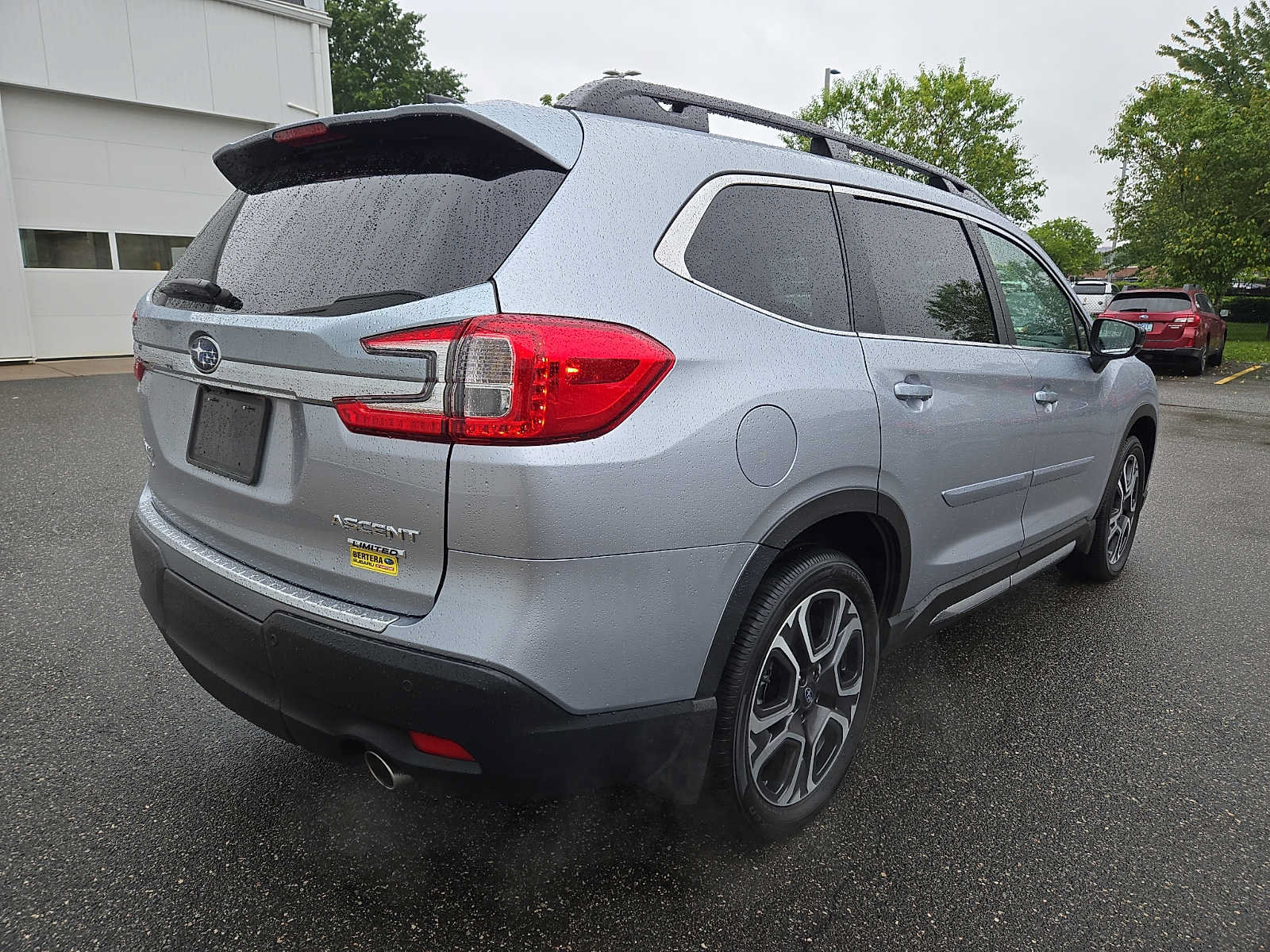 Used 2025 Subaru Ascent Limited AWD/4WD image 6
